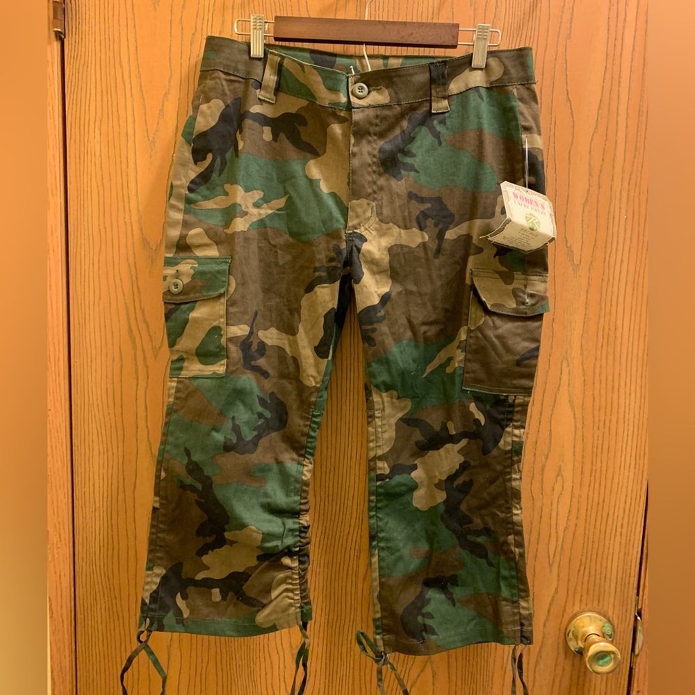 Rothoo Camo pants size 19/20 great condition never worn